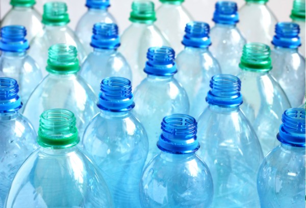 زجاجات ماء
